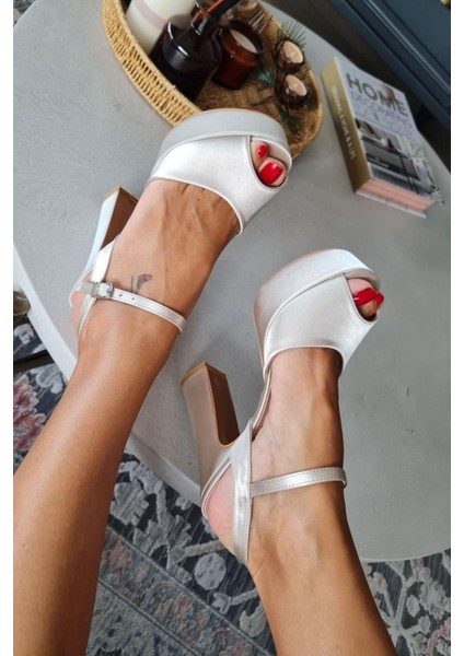 036 04183 Topukla Kadın Platform Topuklu Bilekden Bağlamalı Saten Abiye Ayakkabı fiyatları