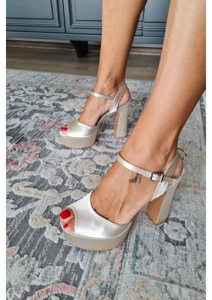 036 04183 Topukla Kadın Platform Topuklu Bilekden Bağlamalı Saten Abiye Ayakkabı modelleri
