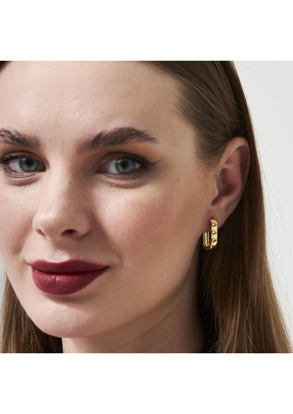 Kabartmalı Oval Küpeler indirimleri