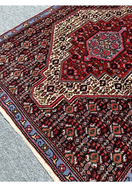 El Dokuma Iran Halısı 76X103 Kırmızı Mavi Yün Küçük Iran Halısı