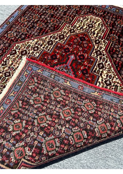 El Dokuma Iran Halısı 76X103 Kırmızı Mavi Yün Küçük Iran Halısı