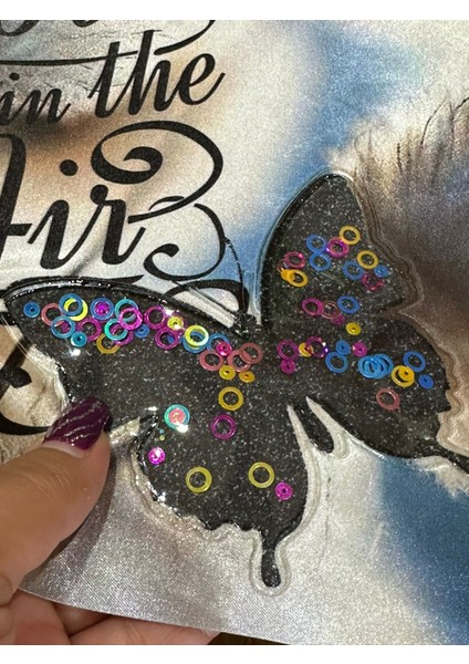 3 Boyutlu Oynar Pullu Kelebekli Arma Aplike 23X19 cm fırsatları