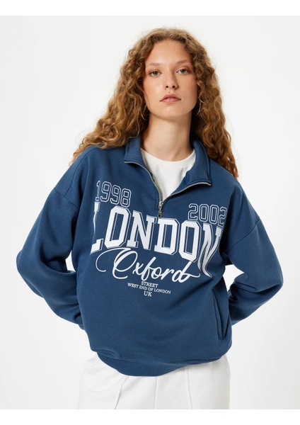 Yarım Fermuarlı Sweatshirt Oversize Kolej Baskılı Cep Detaylı