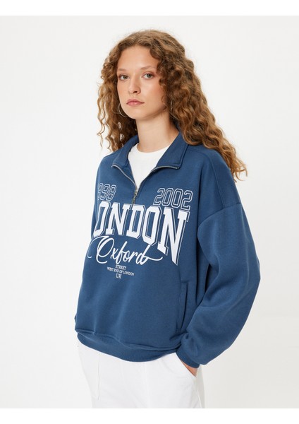 Yarım Fermuarlı Sweatshirt Oversize Kolej Baskılı Cep Detaylı