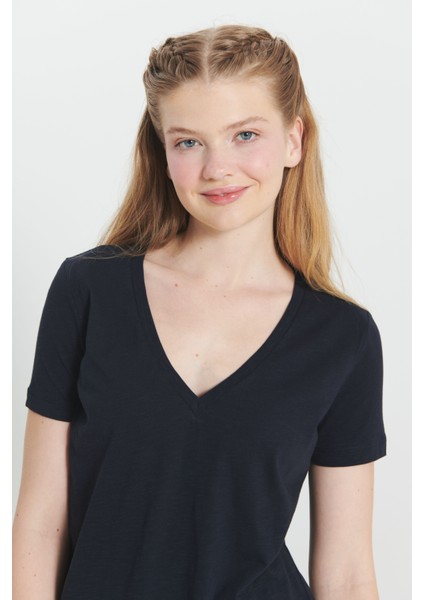 %100 Pamuk Standart Fit Normal Kesim V Yaka Basic Tişört fırsatları