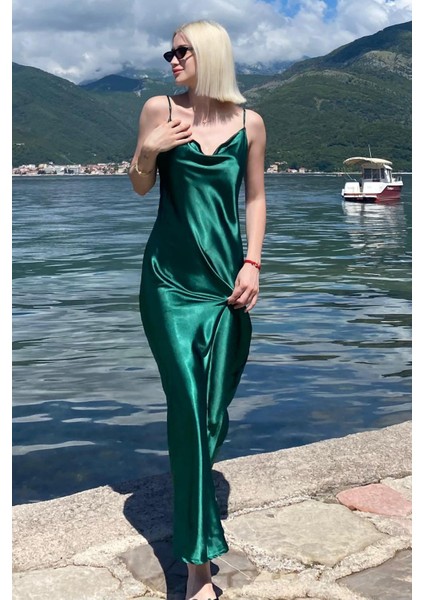 Mad Girls Yeşil Uzun Saten Elbise MG1408 fırsatları
