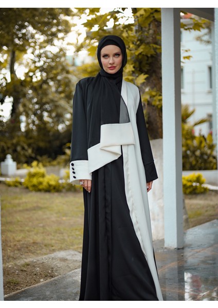 Harika Wear Siyah Beyaz Renklerinden Ferace Abaya