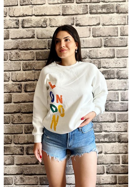 Beyaz Renk Baskısız 3 Iplik Unisex Sweatshirt