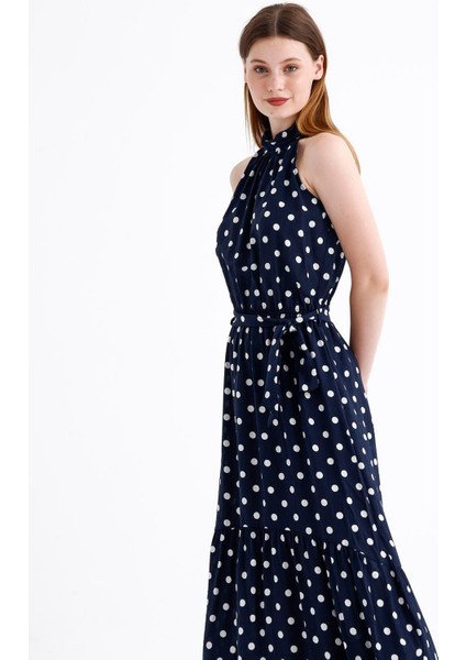 Halter Yaka Beli Bağcıklı Lastikli Puantiye Desenli Maxi Elbise