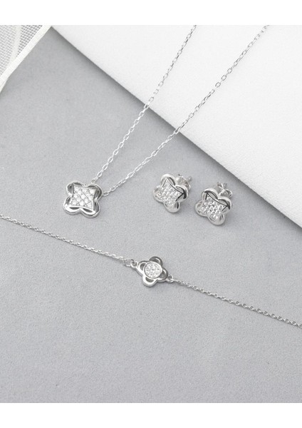Swarovski Taşlı Elegant Yonca Kadın Gümüş Kolye Küpe Bileklik Set fiyatları