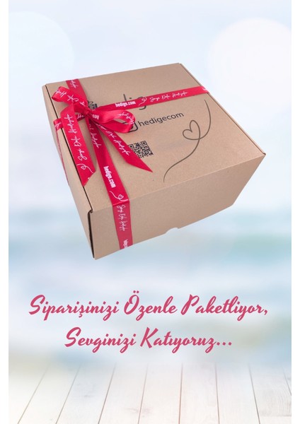 Sevgiliye Özel Kutu Hediye Seti, Kolye, Çiçek ve Çikolata