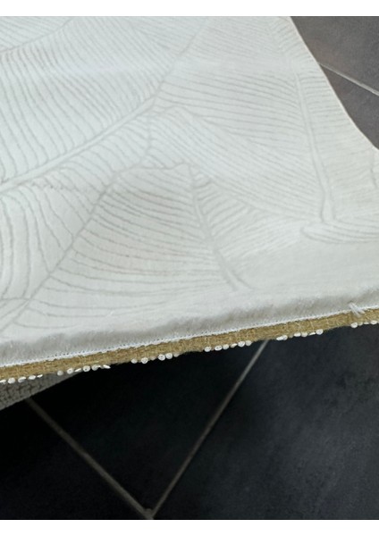 Leaf Kaymaz Taban Rölyef Yapraklı Krem Halı indirimleri