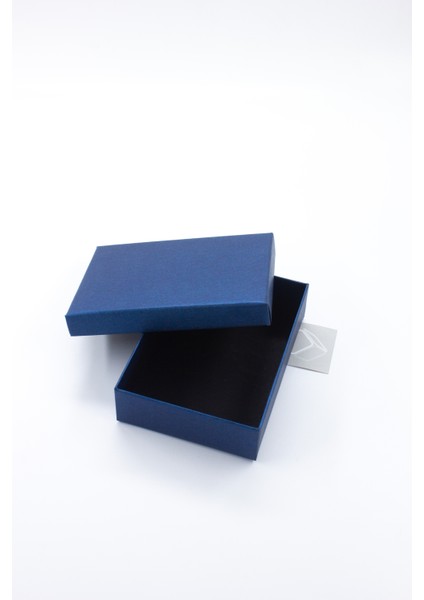 1 Adet Metalik Mavi Küçük Sert Hediye Kutusu(10 cm X 14 cm X 4,4 cm )