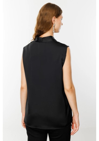 Kadın Büyük Beden V Yaka Saten Bluz 1514 Siyah fırsatları