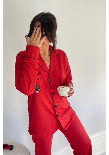 Kırmızı Nakış Detaylı Pijama Takımı