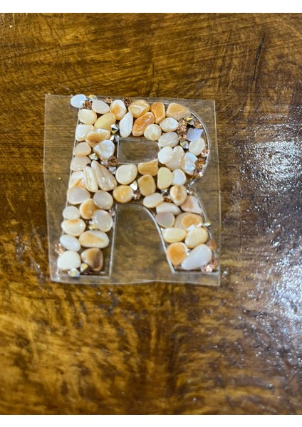 Sedef Tşlı Ütü Ile Yapışan R Harfi Arma Dikiş Aksesuarı 5x4 cm