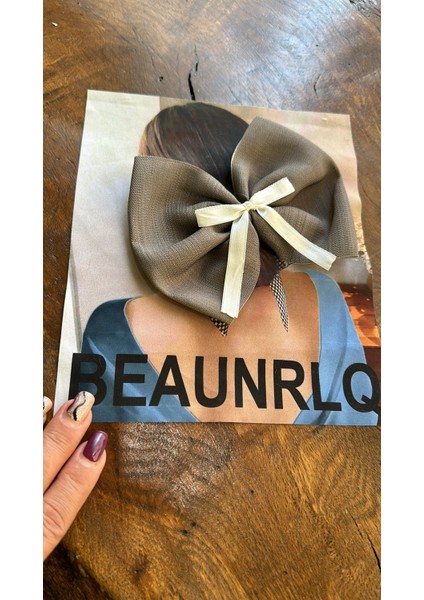 Kabartma Fiyonk Tokalı Kız Arma Dikiş Aplike 23X20 cm