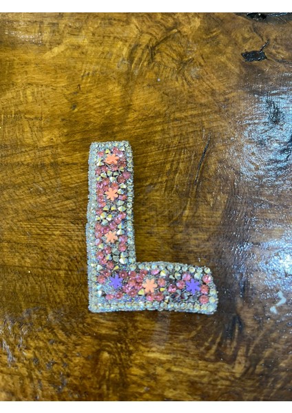 Ütü Ile Yapışan Taşlı L Harfi Arma Dikiş Aksesuarı 7x5 cm