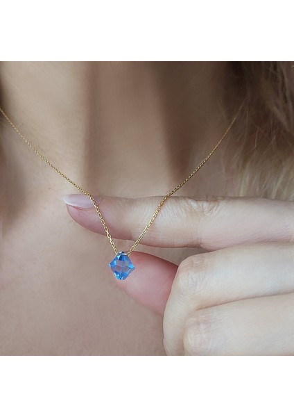 925 Ayar Gümüş Mavi Prizma Swarovski Taşlı Kolye