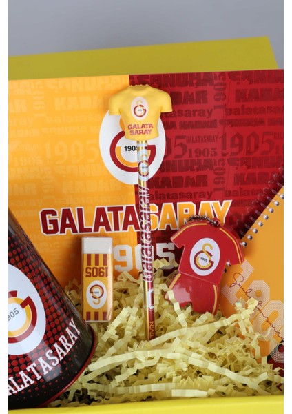 DEKOMUS GIFT BOX ÖZEL KUTULU LİSANSLI GALATASARAY KIRTASİYE SETİ