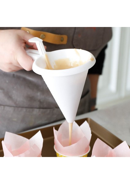 Bir Stil El Yapımı Fırın Huni Aracı Krem Hamur Çikolata Sıvı Dağıtıcı Pasta Kalıbı Kurabiye Cupcake Pankek Fırın Aracı (Yurt Dışından) fiyatları