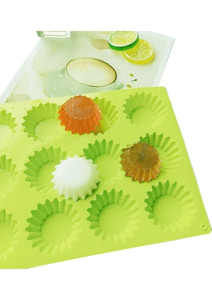 Yeşil Stil Yeni 12 Kova Muffin Kup Silikon Kek Kalıbı Kurabiye 3D Kendin Yap El Yapımı Mutfak Yeniden Kullanılabilir Fırın Araçları Süsleme Mousse Yapımı Kalıp (Yurt Dışından) indirimleri
