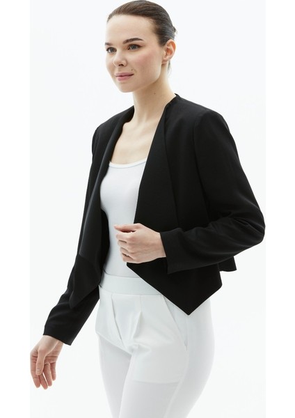 Yakası Dökümlü Kısa Ceket fiyatları