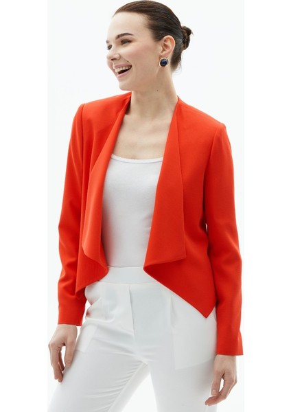 Yakası Dökümlü Kısa Ceket indirimleri