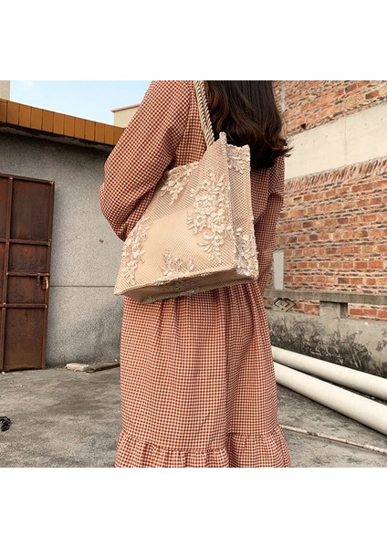 Dantel Kadın Omuzdan Askili Çanta Moda Retro Nakış Içi Boş Saman Eğlence Büyük Kapasiteli Plaj Tote Çanta Haki (Yurt Dışından) modelleri
