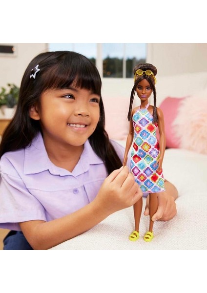 Büyüleyici Parti Bebekleri Fashionistas HJT07 indirimleri