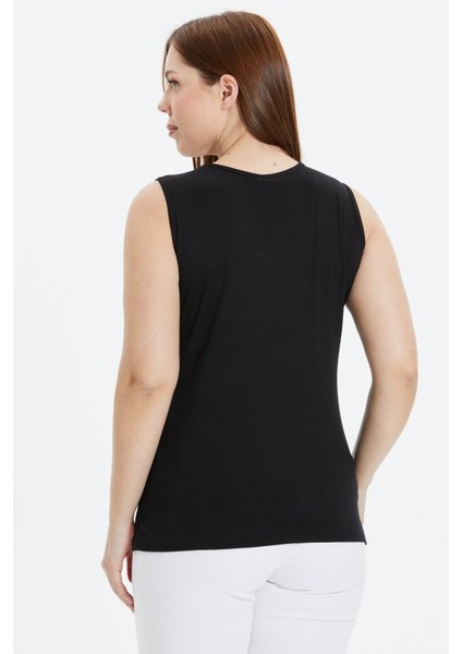 Büyük Beden Önü Desenli V Yaka Kolsuz Penye Bluz fırsatları