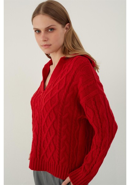 Kırmızı Polo Yaka Saç Örgülü Triko Kazak fiyatları