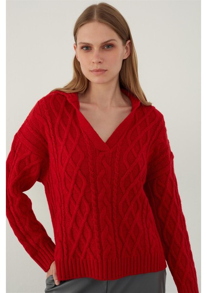 Kırmızı Polo Yaka Saç Örgülü Triko Kazak fırsatları