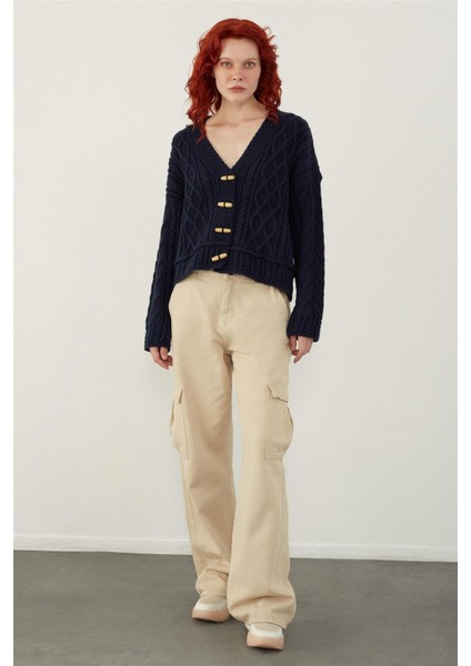 Lacivert Çoban Düğmeli Saç Örgülü Triko Hırka fiyatları