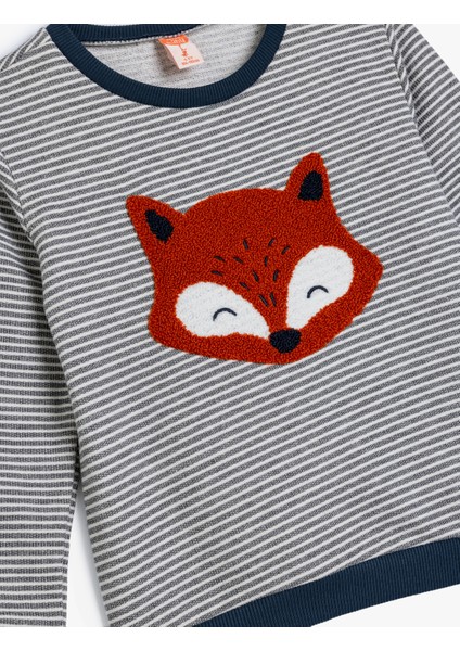 Sweatshirt Peluş Tilki Aplike Detaylı Bisiklet Yaka modelleri