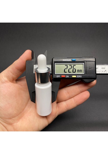 15 ml Plastik Beyaz Şişe Cam Damlalıklı , Gümüş Metal Kapaklı , 15 cc Cam Damlalıklı Pe Şişe x 10 Adet
