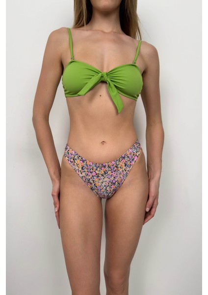 Fiyonk Detay Çiçekli Bikini Takım modelleri
