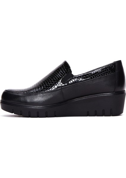 Kadın Siyah Dolgu Topuklu Loafer 24WFD410714 fiyatları