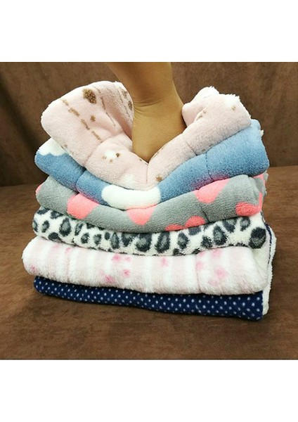 No.4 Tarzı 70X50 cm Orta Büyük Köpekler Için Sevimli Pet Yatak Ped Kediler Yumuşak Karikatür Yıkanabilir Sıcak Köpekler Battaniye Yastık Yatak Halısı Pet Uyku Yatağı (Yurt Dışından) fiyatları