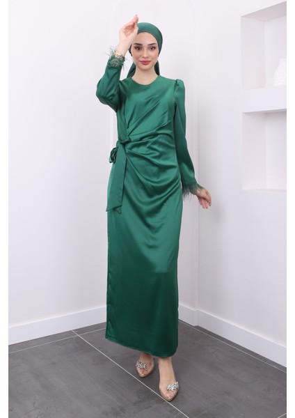 Zümrüt Yeşili Kolu Tüylü Yan Detaylı Saten Abiye fiyatları