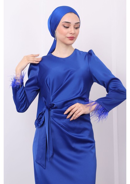 Saks Mavi Kolu Tüylü Yan Detaylı Saten Abiye fırsatları