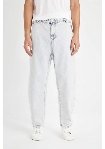 %100 Pamuk Relaxed Slouchy Fit Rahat Kesim Havuç Kalıp Normal Bel Daralan Paça Jean Pantolon B8321AX24AU
