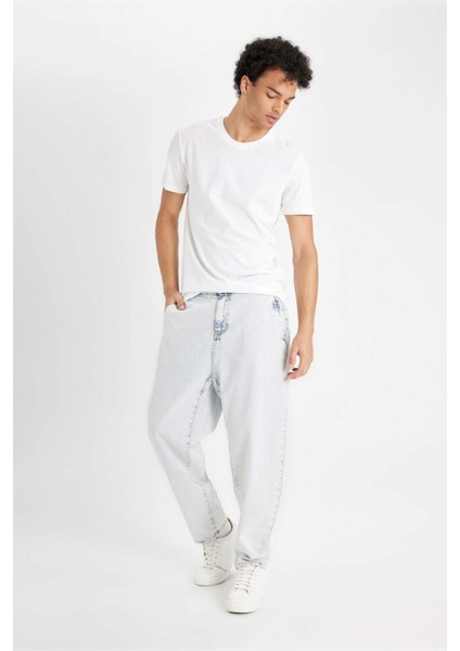 %100 Pamuk Relaxed Slouchy Fit Rahat Kesim Havuç Kalıp Normal Bel Daralan Paça Jean Pantolon B8321AX24AU