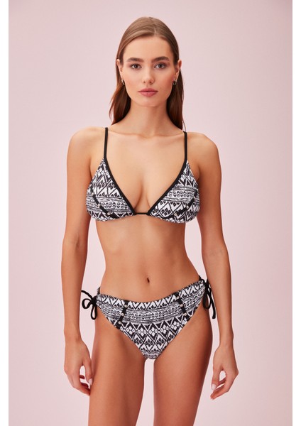 Yandan Bağlamalı Boncuklu Bikini Altı modelleri
