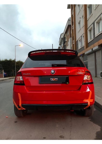 Skoda Fabia Difüzör 2015+ Çıkışsız Parlak Siyah