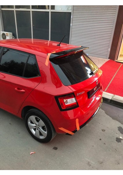 Skoda Fabia Difüzör 2015+ Çıkışsız Parlak Siyah modelleri