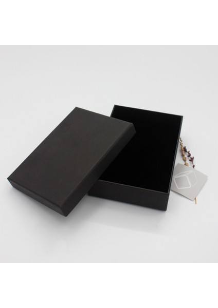 1 Adet Siyah Küçük Sert Hediye Kutusu (En 10*boy 14*yükseklik 3,8 Cm)