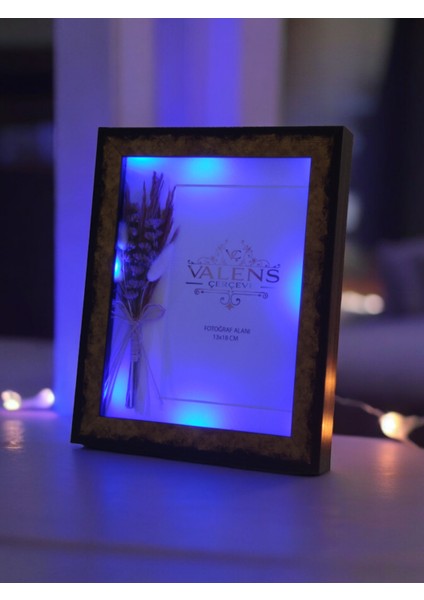 LED Işıklı Çerçeve - Dekoratik Çerçeve - Aile Albüm Çerçevesi -Hediyelik Çerçeve -Resim Çerçevesi-Hediyelik Eşya - Hediye - Sevgililer Günü Hediyesi - Ev Aksesuarı - Ev Dekor Ürünleri