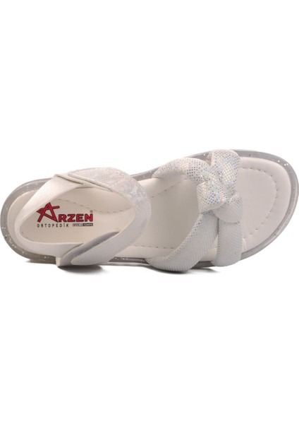 24-409-F Beyaz Simli Kız Çocuk Sandalet