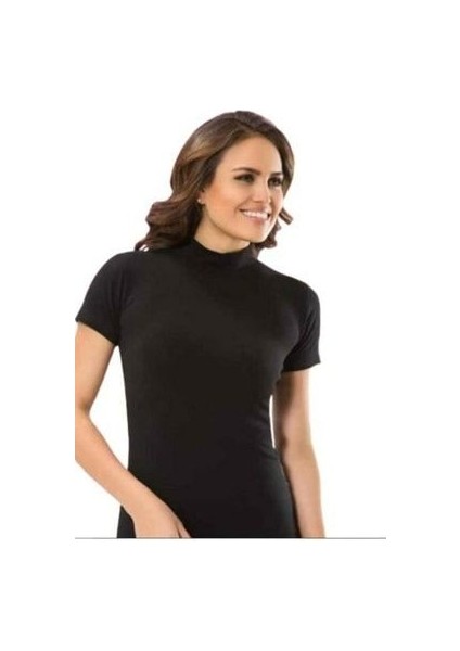 Bayan Yarım Kol Yarım Boğazlı Body